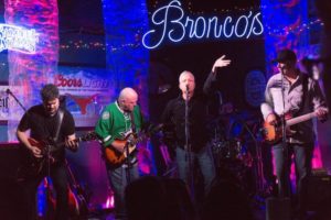Robonzo at Bronco's Sports Bar | Unstarving Musician's Guide to Getting Paid Gigs